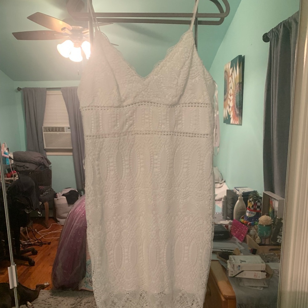 White Primer Amor Lace Midi Dress
